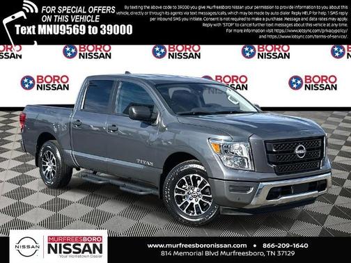 2023 Nissan Titan SV