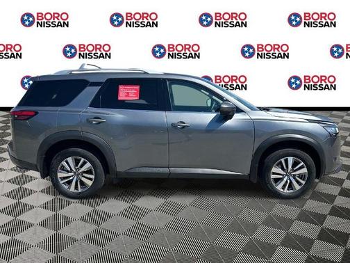 Gun Metallic 2024 Nissan Pathfinder SL