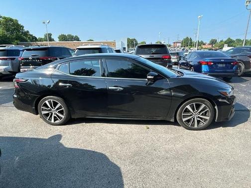 2021 Nissan Maxima SV