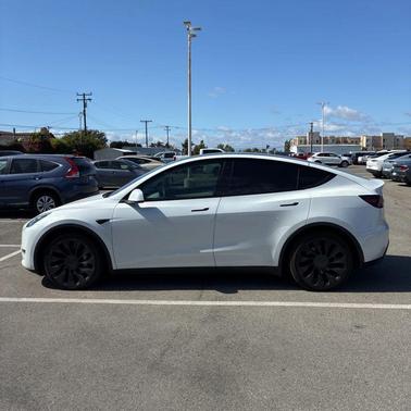 Pearl White Multi-Coat 2021 Tesla Model Y Long Range Dual Motor All-Wheel Drive