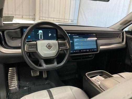 2022 Rivian R1T Adventure