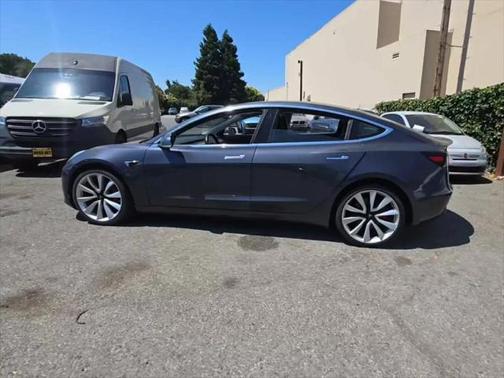 2018 Tesla Model 3 Performance