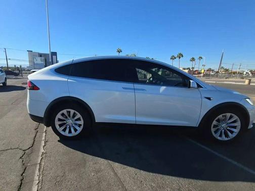 2018 Tesla Model X 100D Sport Utility 4D