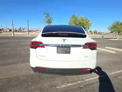 2018 Tesla Model X 100D Sport Utility 4D