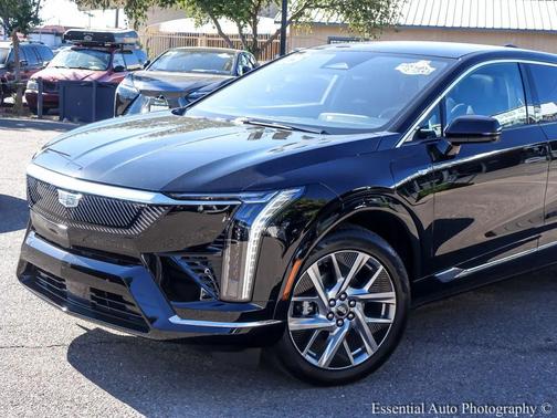 2025 Cadillac OPTIQ Luxury 1 AWD