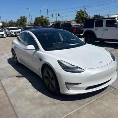 Pearl White Multi-Coat 2018 Tesla Model 3 Long Range