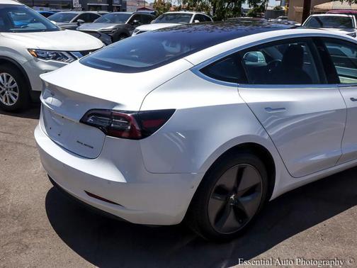 Pearl White Multi-Coat 2018 Tesla Model 3 Long Range