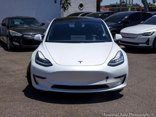 Pearl White Multi-Coat 2018 Tesla Model 3 Long Range