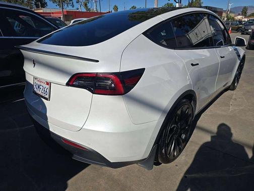 2022 Tesla Model Y Performance Dual Motor All-Wheel Drive