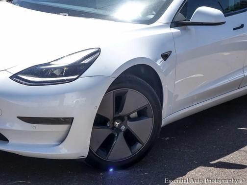 Pearl White Multi-Coat 2021 Tesla Model 3 Standard Range Plus