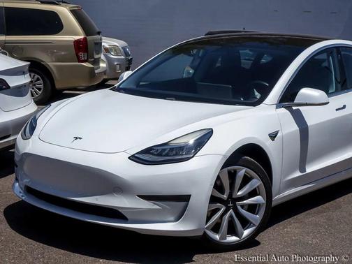 Pearl White Multi-Coat 2018 Tesla Model 3 Long Range