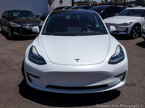 Pearl White Multi-Coat 2018 Tesla Model 3 Long Range