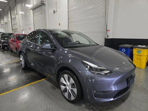 2023 Tesla Model Y Long Range Dual Motor All-Wheel Drive