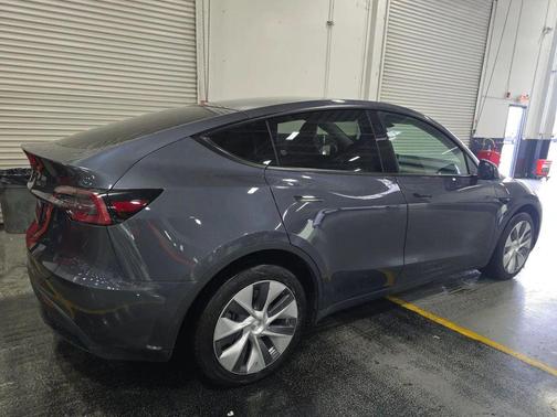 2023 Tesla Model Y Long Range Dual Motor All-Wheel Drive