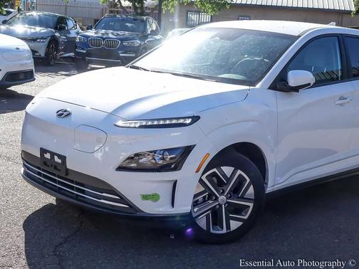 Lunar White 2023 Hyundai KONA EV SE