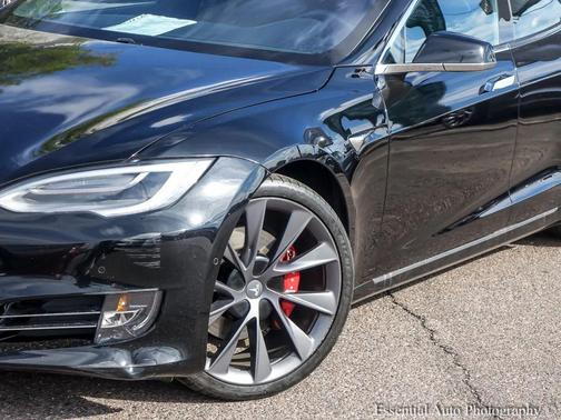 2020 Tesla Model S Performance