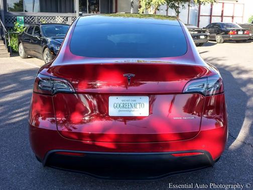 2022 Tesla Model Y Long Range Dual Motor All-Wheel Drive