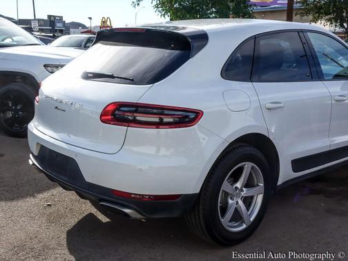 2018 Porsche Macan Sport Utility 4D