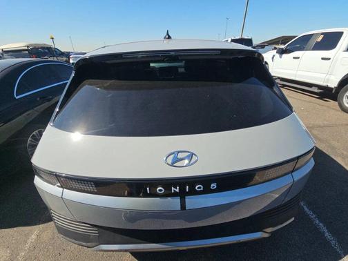 2022 Hyundai IONIQ 5 SE