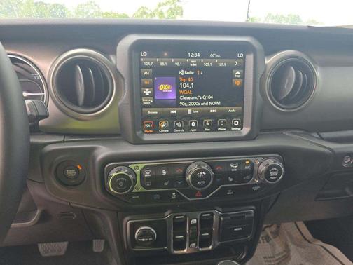 Granite Crystal Metallic Clearcoat 2023 Jeep Wrangler 4xe Willys