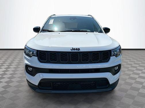 Bright White Clearcoat 2026 Jeep Compass Latitude