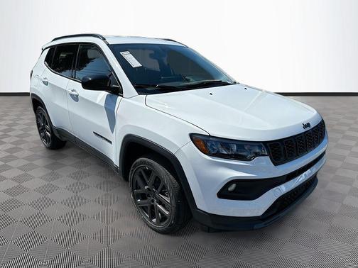 Bright White Clearcoat 2026 Jeep Compass Latitude