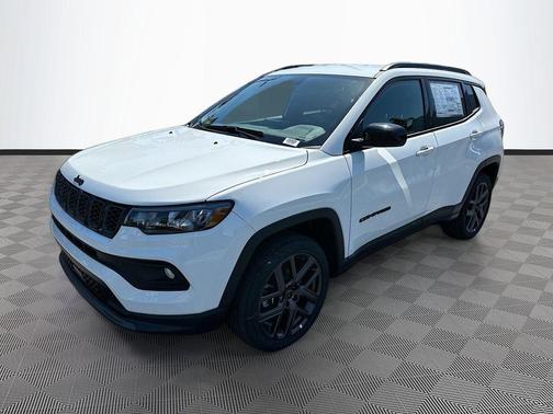 Bright White Clearcoat 2026 Jeep Compass Latitude