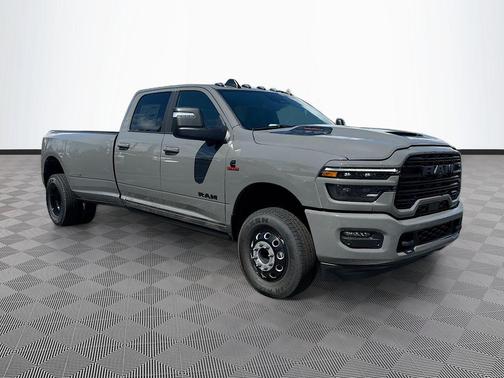 Ceramic Gray Clearcoat 2026 RAM 3500 Laramie Crew Cab 4x4 8' Box