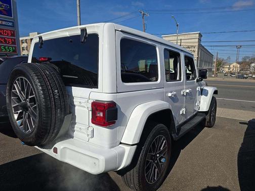 Bright White Clearcoat 2023 Jeep Wrangler 4xe Sahara High Altitude