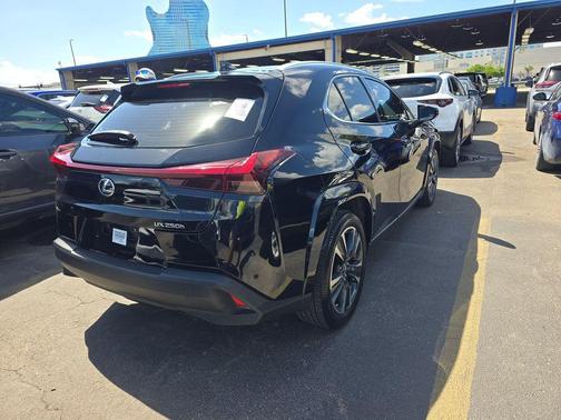 Obsidian 2024 Lexus UX 250h Base
