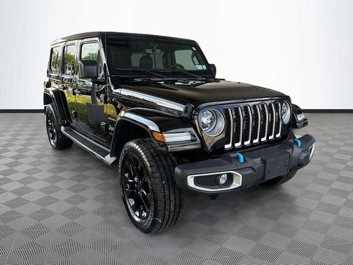 Black Clearcoat 2022 Jeep Wrangler Unlimited 4xe Sahara