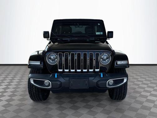 Black Clearcoat 2022 Jeep Wrangler Unlimited 4xe Sahara