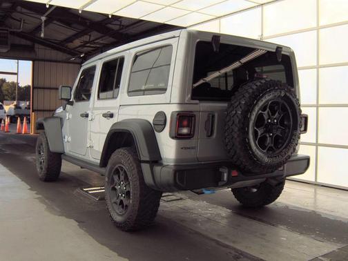Silver Zynith Clearcoat 2023 Jeep Wrangler 4xe Willys