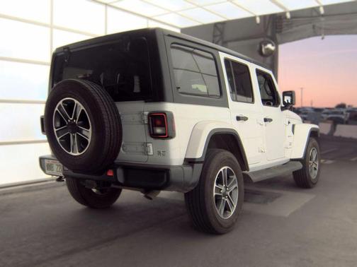 Bright White Clearcoat 2023 Jeep Wrangler 4-Door Sahara 4x4