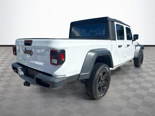 Bright White Clearcoat 2022 Jeep Gladiator Sport