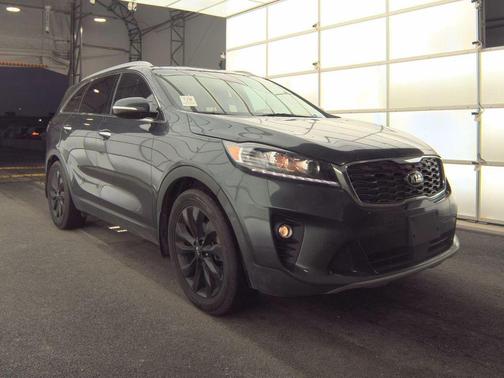 Grey 2020 Kia Sorento EX
