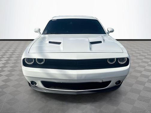 White Knuckle Clearcoat 2023 Dodge Challenger SXT