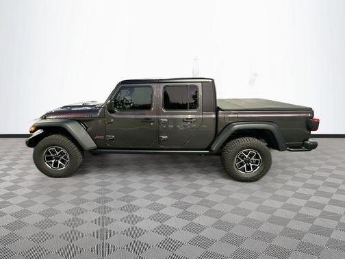 Granite Crystal Metallic Clearcoat 2026 Jeep Gladiator Rubicon