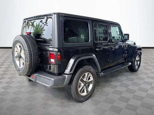 Black Clearcoat 2023 Jeep Wrangler 4-Door Sahara 4x4