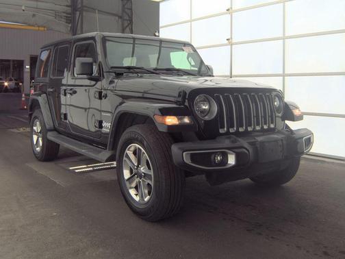 Black Clearcoat 2023 Jeep Wrangler 4-Door Sahara 4x4