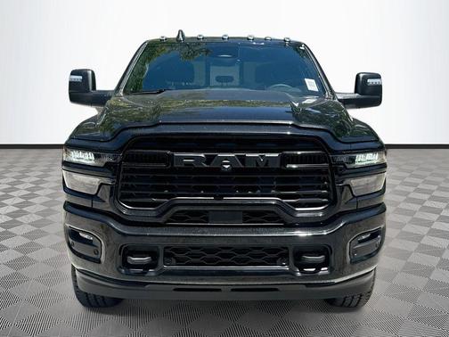 Diamond Black Crystal Pearlcoat 2026 RAM 2500 Big Horn Crew Cab 4x4 6'4' Box