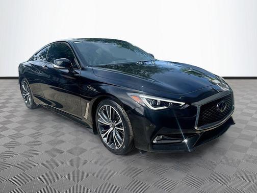 Black Obsidian 2022 INFINITI Q60 LUXE