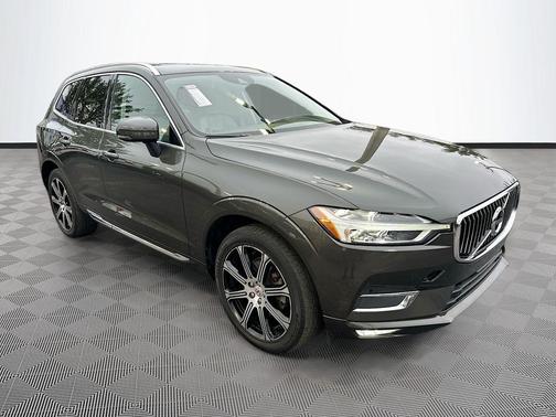 Pine Grey Metallic 2020 Volvo XC60 T5 Inscription