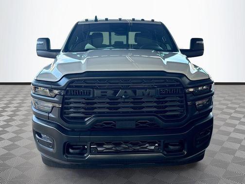 Bright White Clearcoat 2026 RAM 2500 Tradesman Crew Cab 4x4 8' Box