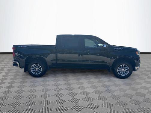 Black 2022 Chevrolet Silverado 1500 LT