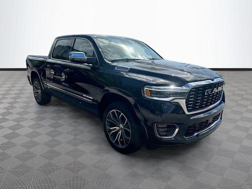 Diamond Black Crystal Pearlcoat 2026 RAM 1500 ST
