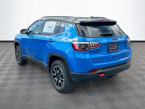 Hydro Blue Pearlcoat 2026 Jeep Compass Trailhawk