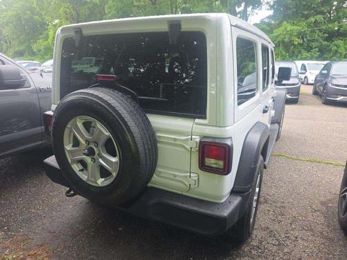 Bright White Clearcoat 2022 Jeep Wrangler Unlimited Sport