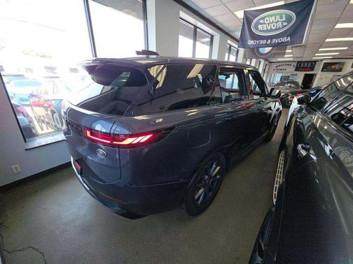 2023 Land Rover Range Rover Sport SE
