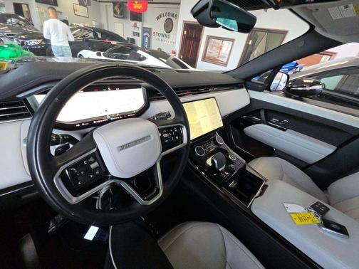 2023 Land Rover Range Rover Sport SE